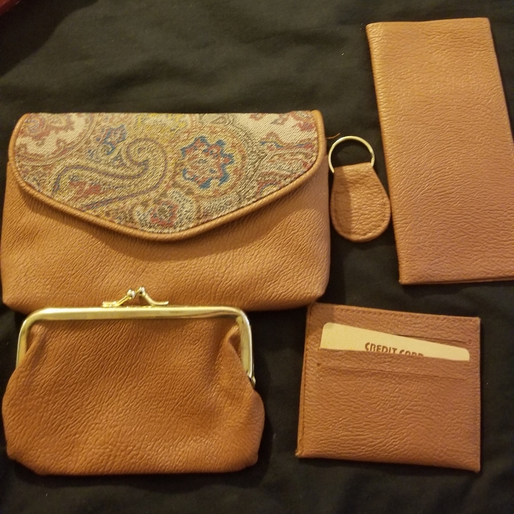 Ronte' Of Beverly Hills 5 Piece Purse Esemble
